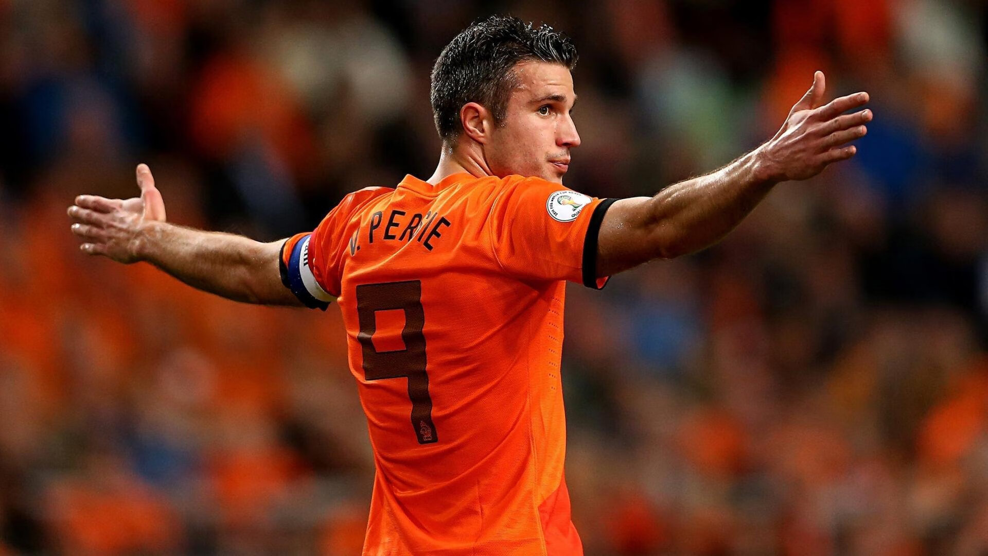 爱游戏电竞同步-球迷自制“燃爆”短视频：最佳精彩瞬间你看过几个？，自创球员